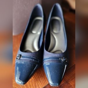 Amelia Grace Navy Women's Shoes, Size 8M